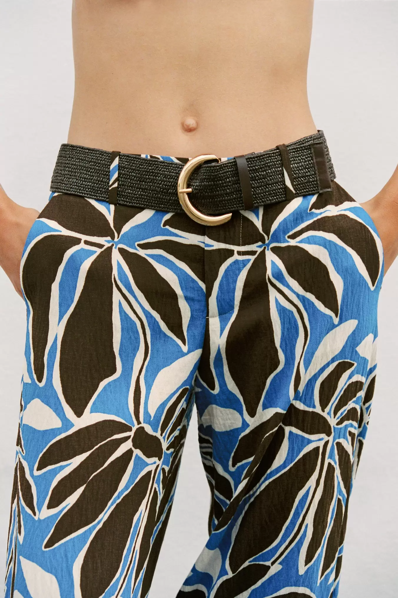 Oferta de PANTALÓN ANCHO ESTAMPADO FLORAL por 35,95€ en ZARA