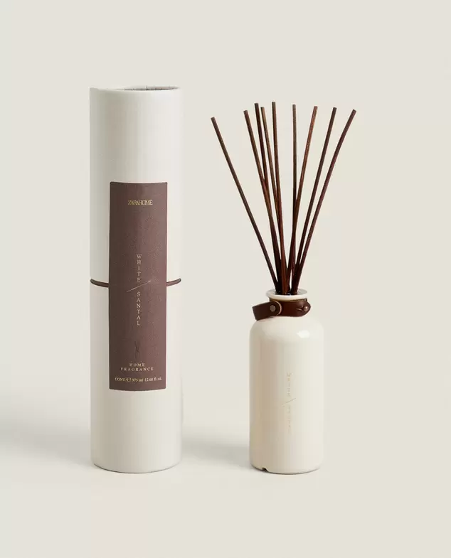 Oferta de (375 ML) DIFUSOR MIKADO WHITE SANTAL por 29,99€ en ZARA HOME