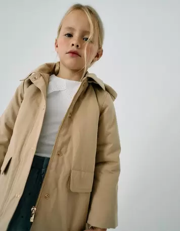 Oferta de Chaqueta Acolchada con Capucha para Niña, Beige/Dorado por 39,99€ en Zippy