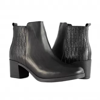 Oferta de Botines de piel con... por 109€ en Zerimar