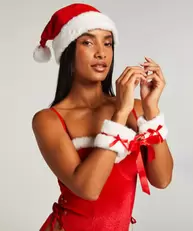 Oferta de Conjunto de Papá Noel por 7€ en Hunkemoller