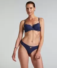 Oferta de Tanga Pearlene por 16,99€ en Hunkemoller