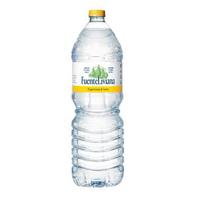 Oferta de Agua Mineral Natural Botella 2L por 0,7€ en Hiperber