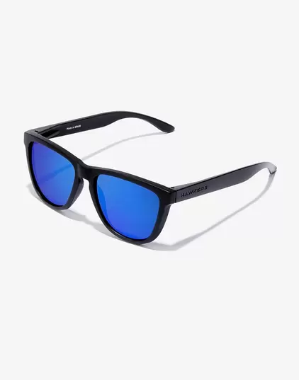 Oferta de ONE RAW - POLARIZED BLACK SKY por 21,99€ en Hawkers