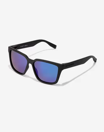 Oferta de MOTION - POLARIZED BLACK SKY por 15,99€ en Hawkers