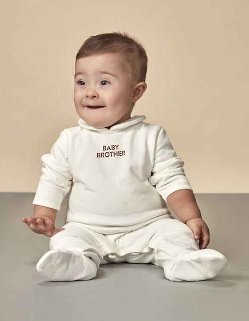 Oferta de Pelele Baby Brother Blanco Roto por 14€ en Gocco