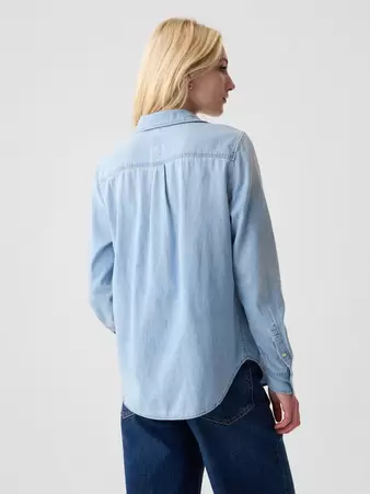 Oferta de Organic Cotton Denim Classic Shirt por 70€ en GAP