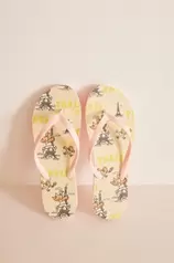 Oferta de Chanclas estampado Cobi por 2,99€ en Fifty Factory