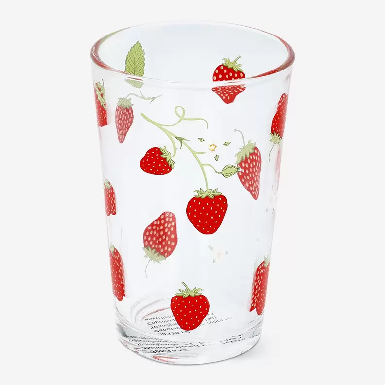 Oferta de Vaso con fresas - 220 ml por 2€ en Flying Tiger