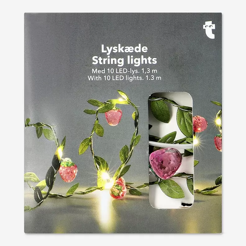 Oferta de Guirnaldas luminosas con fresas - 7,5 cm por 5€ en Flying Tiger