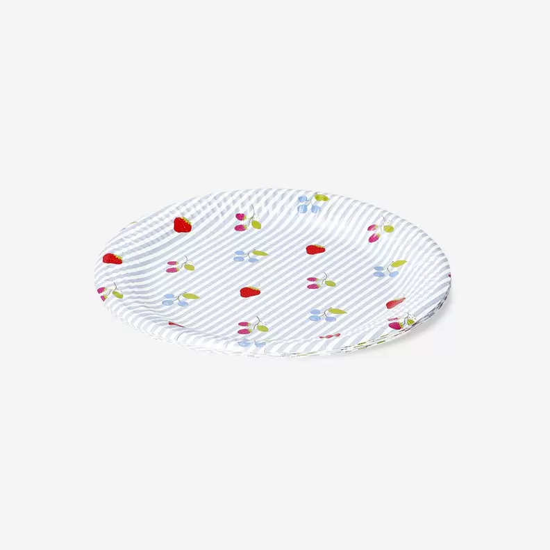Oferta de Platos de papel con estampado de bayas - 8 pzas por 2,5€ en Flying Tiger