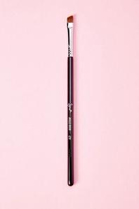 Oferta de Sigma Beauty E75 – Angled Brow Brush por 12€ en Forever 21