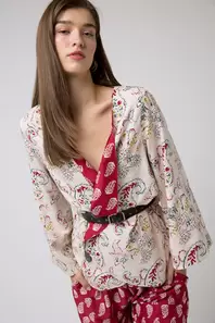 Oferta de Kimono reversible print bicolor por 39,99€ en Algo Bonito