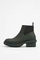 Oferta de Bota agua goma verde por 54,6€ en Bimba & Lola