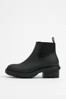 Oferta de Bota agua goma negra por 54,6€ en Bimba & Lola