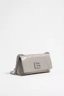 Oferta de Bolso solapa pequeño piel gris verdoso por 112,5€ en Bimba & Lola