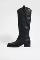 Oferta de Bota campera gaucha piel negra por 140€ en Bimba & Lola