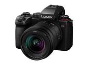 Oferta de LUMIX S5II + 20-60mm F3.5-5.6 + 50mm F1.8 por 2499,9€ en Panasonic