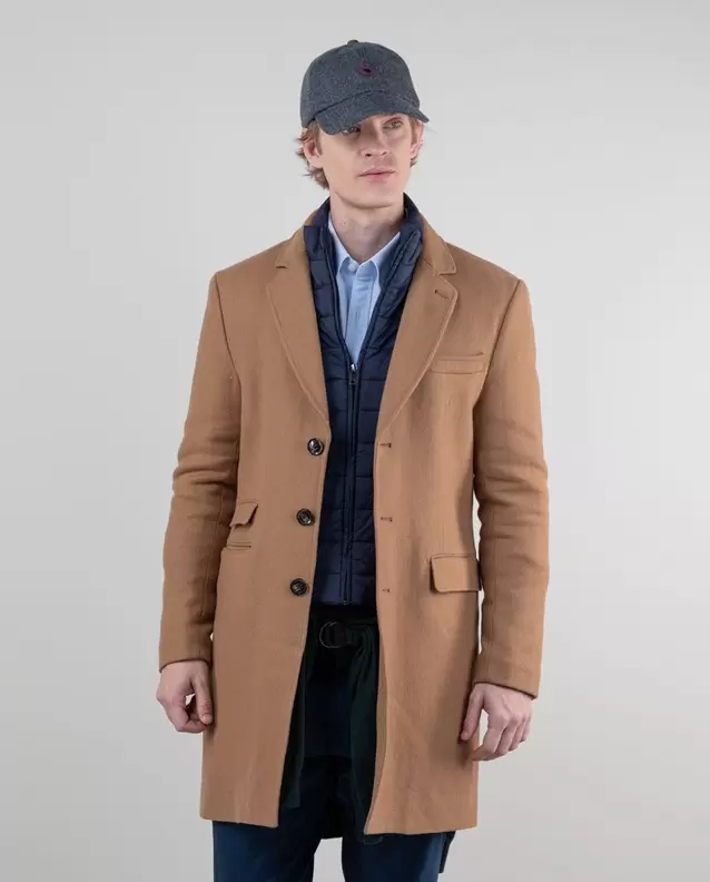 Oferta de Abrigo Paño Liso Camel por 219,9€ en El Ganso