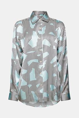 Oferta de Camisa de seda estampada sin botones en el cuello por 79,99€ en ESPRIT