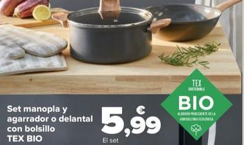 Oferta de Set manopla y agarrador o delantal con bolsillo por 5,99€ en Carrefour