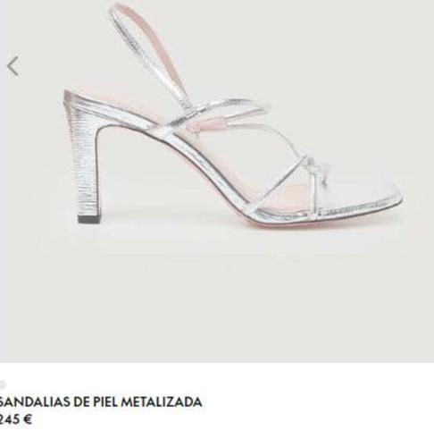 Oferta de Sandalias De Piel Metalizada por 245€ en Sandro