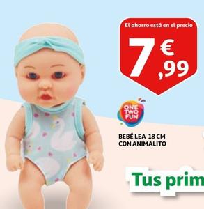 Oferta de One Two Fun - Bebé Lea 18 Cm Con Animalito por 7,99€ en Alcampo