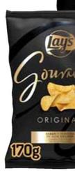 Oferta de LAY’S - Patatas fritas Gourmet Original  o Corte Fino por 2,86€ en Carrefour