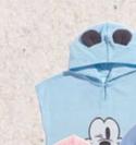 Oferta de Camiseta protección solar 3 meses - 4 años  o Capa baño con capucha 6 - 12 o 23 meses licencias Disney por 11,99€ en Carrefour