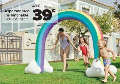 Oferta de Aspersor arco iris hinchable por 39€ en Carrefour