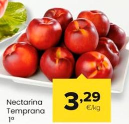Oferta de Nectarina Temprana  por 3,29€ en Autoservicios Familia