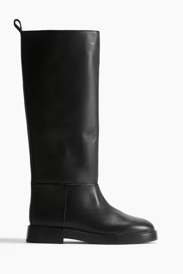 Oferta de Botas de piel a la rodilla por 149€ en H&M