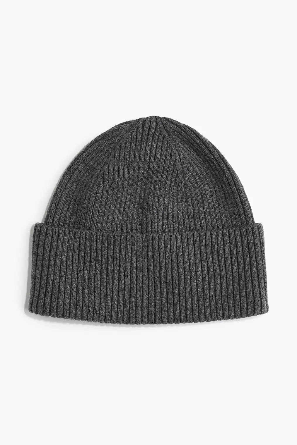 Oferta de Gorro en punto de canalé por 3999,99€ en H&M