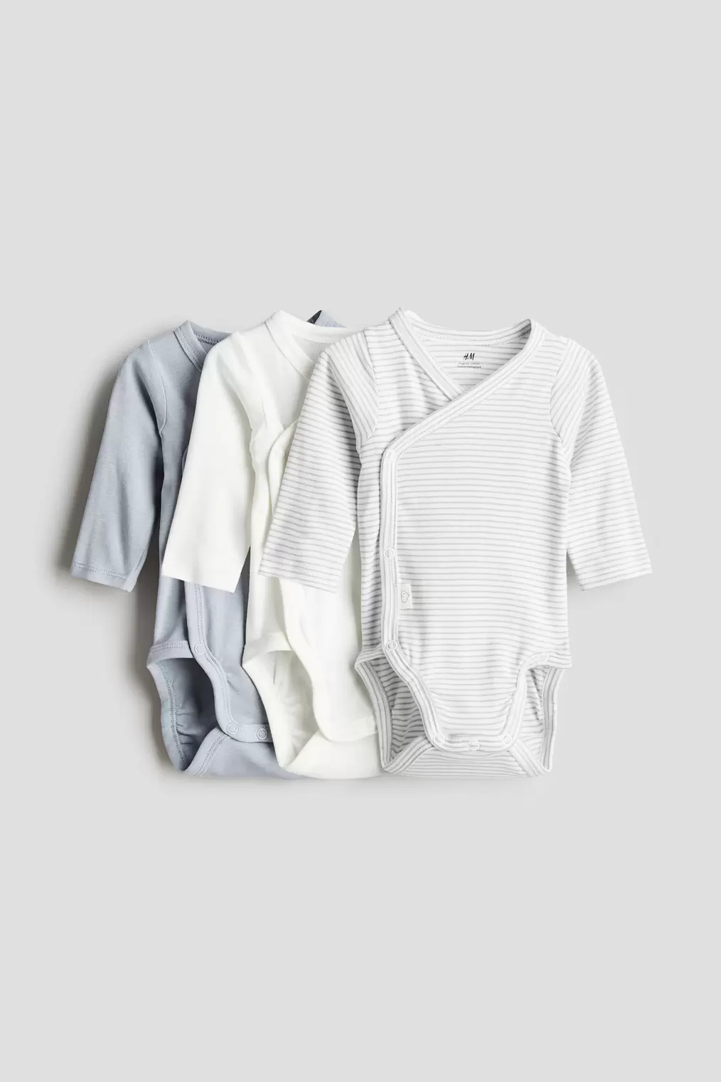 Oferta de Pack de 3 bodies cruzados por 9,99€ en H&M