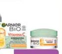 Oferta de Garnier - En TODOS los productos para cuidado y limpieza facial Pure Vitamina C y aguas micelares en Carrefour