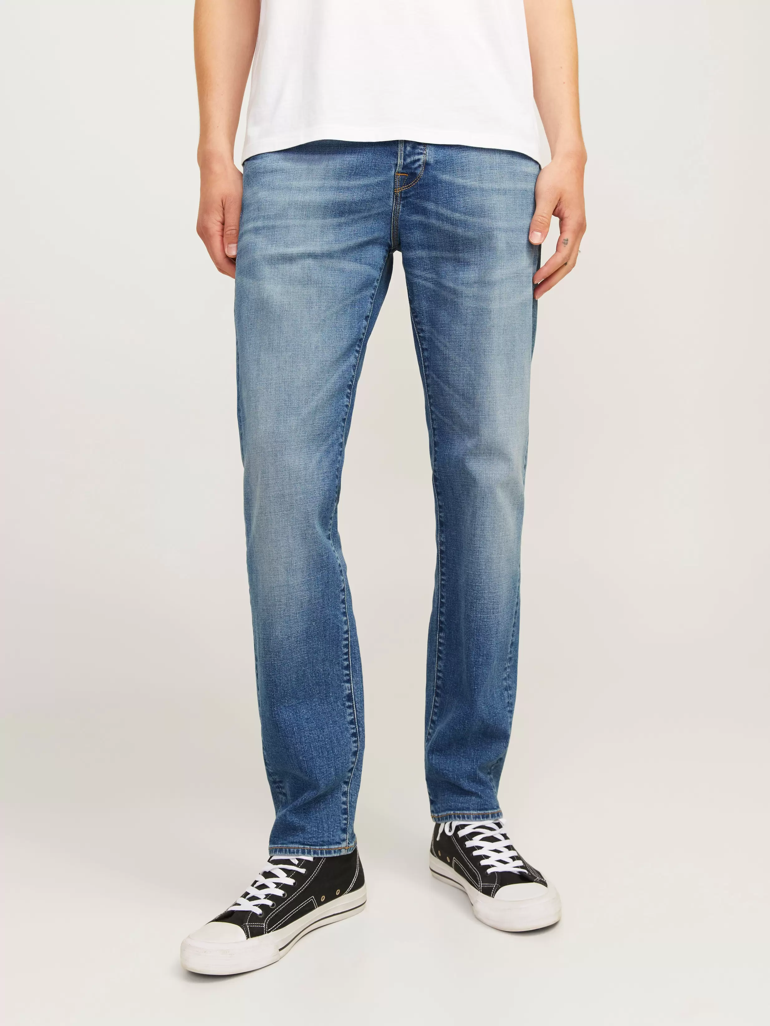 Oferta de JJIMIKE JJFOX CB 056 Vaqueros de corte tapered por 47,99€ en Jack & Jones