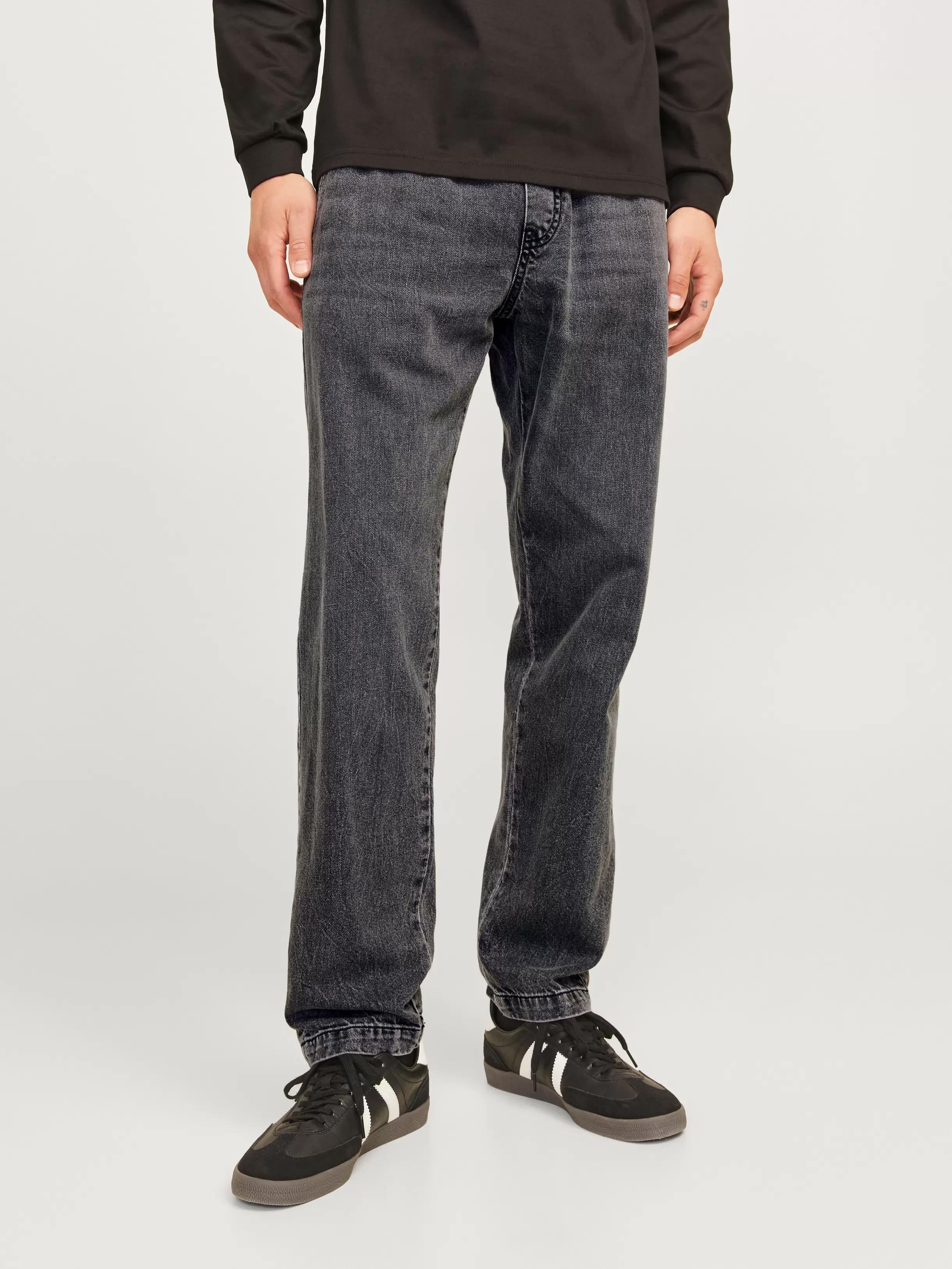 Oferta de JJIKANE JJJOGGER WI 088 Corte loose por 25€ en Jack & Jones