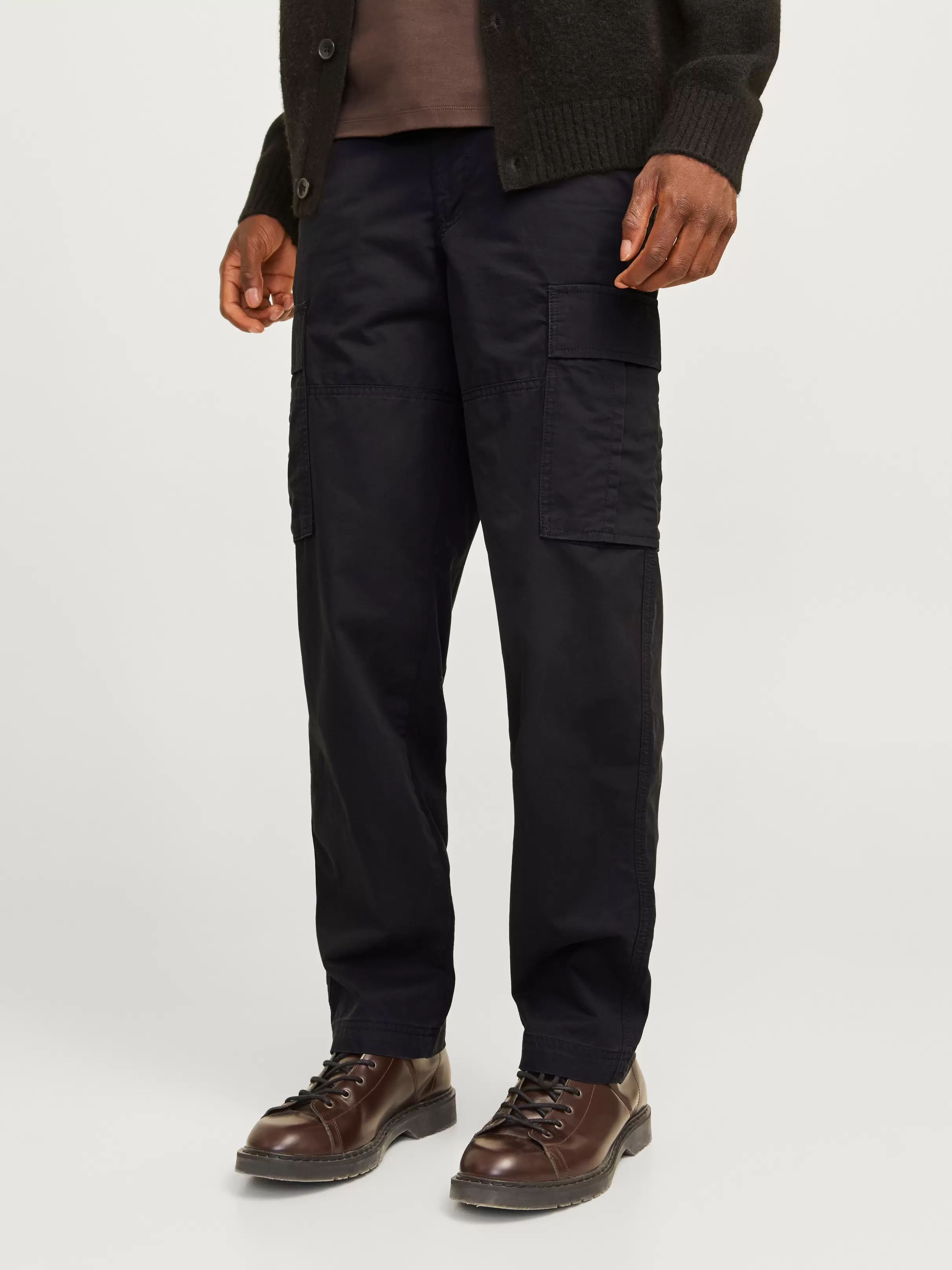 Oferta de Pantalones cargo Corte wide leg por 47,99€ en Jack & Jones