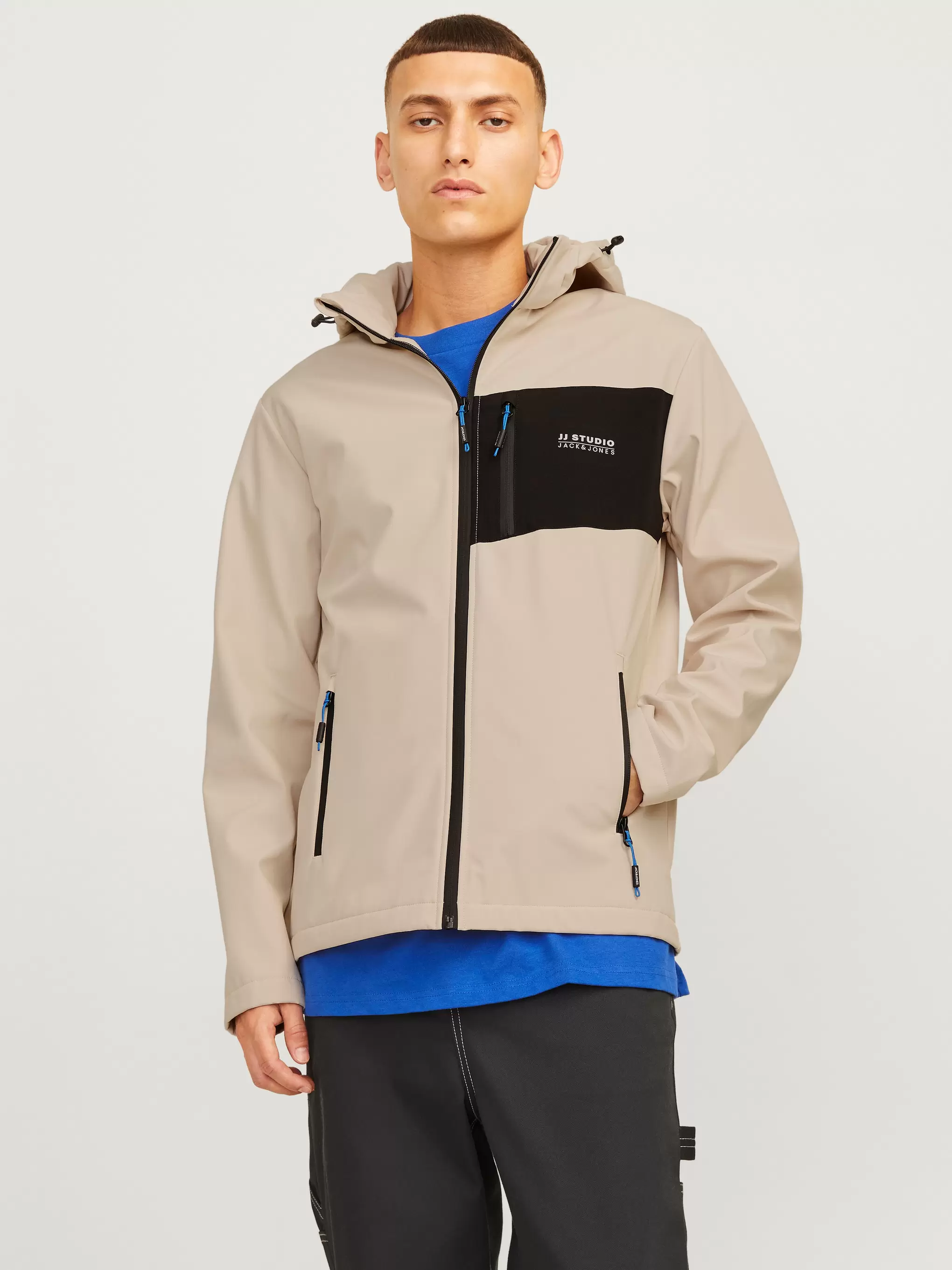 Oferta de Chaqueta softshell por 48,99€ en Jack & Jones