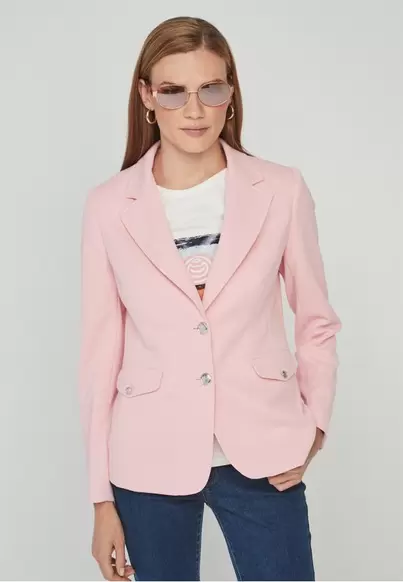 Oferta de Blazer básica botones escudo ROSA por 59,99€ en Dandara