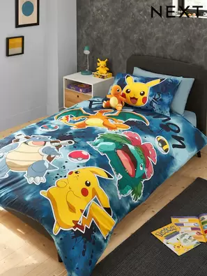 Oferta de Pokemon Graffiti 100% Cotton Single Duvet Cover And Pillowcase Set (672051) | 35 € por 35€ en Next