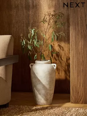 Oferta de Country Ceramic Lydford Textured Flower Vase (K75201) | 104 € por 104€ en Next