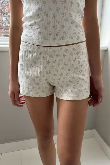 Oferta de Product Name:Emery Teddy Bear Shorts por 18€ en Brandy Melville