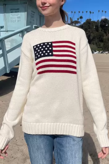 Oferta de Product Name:Nico American Flag Sweater por 38€ en Brandy Melville