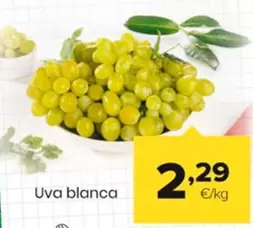 Oferta de Uva Blanca por 2,29€ en Autoservicios Familia