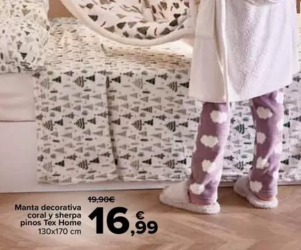 Oferta de Tex Home - Manta Decorativa Coral Y Sherpa Pinos  por 16,99€ en Carrefour