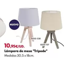 Oferta de Lámpara De Mesa "Tripode" por 10,95€ en BricoCentro