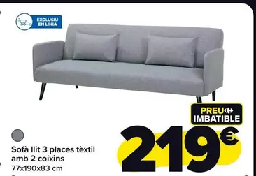 Oferta de Sofa cama 3 plazas en textil con 2 cojines por 219€ en Carrefour