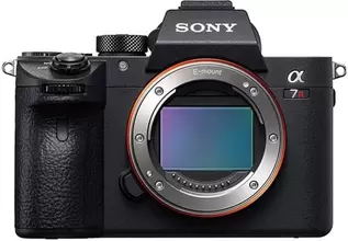 Oferta de Sony Alpha 7R III ILCE-7RM3 42M (Cuerpo), A por 728€ en CeX