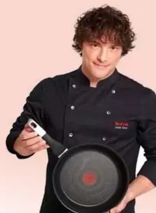 Oferta de Tefal - En Toda La Gama De Sartenes Y Wok Jordi Cruz  en Carrefour